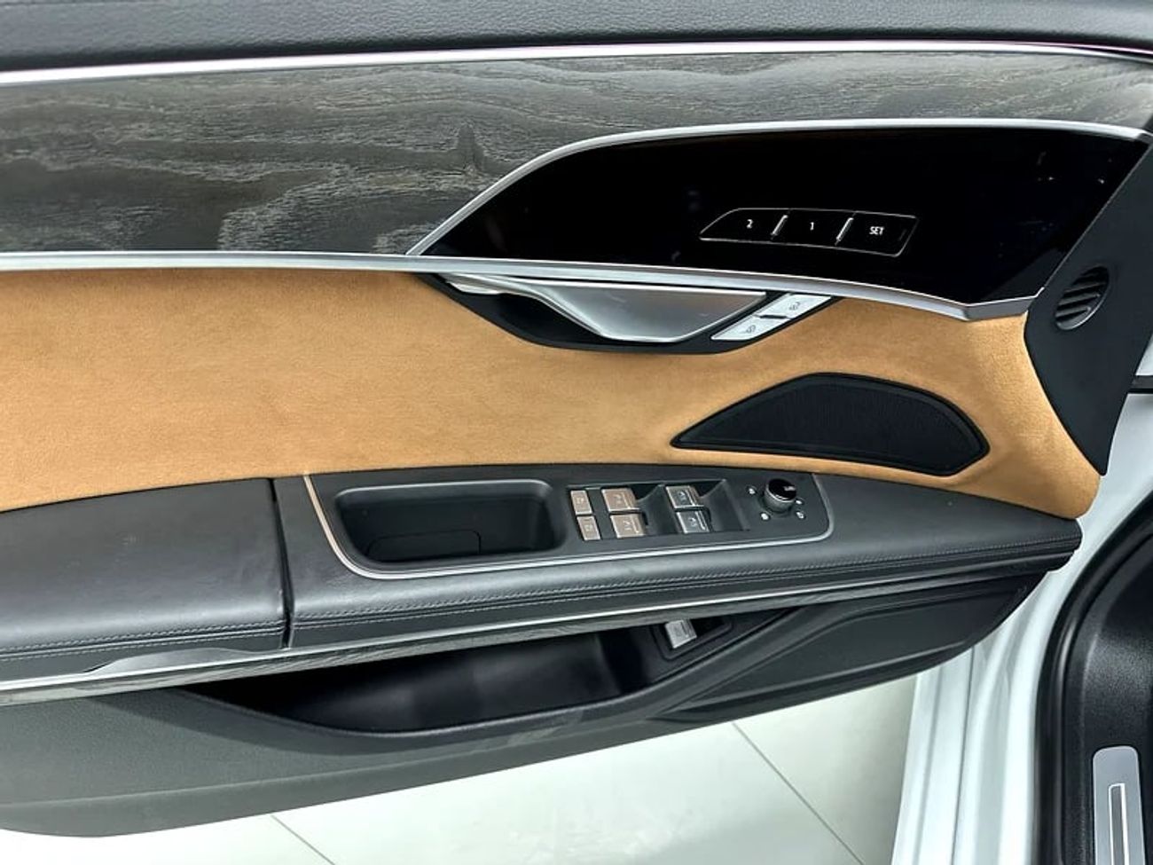 أودي A8 A8L 55 TFSI quat 340hp Business Edition (Ref# 001370)