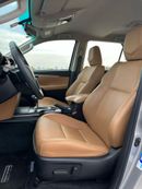 تويوتا فورتونر VXR 4.0L (278 HP)