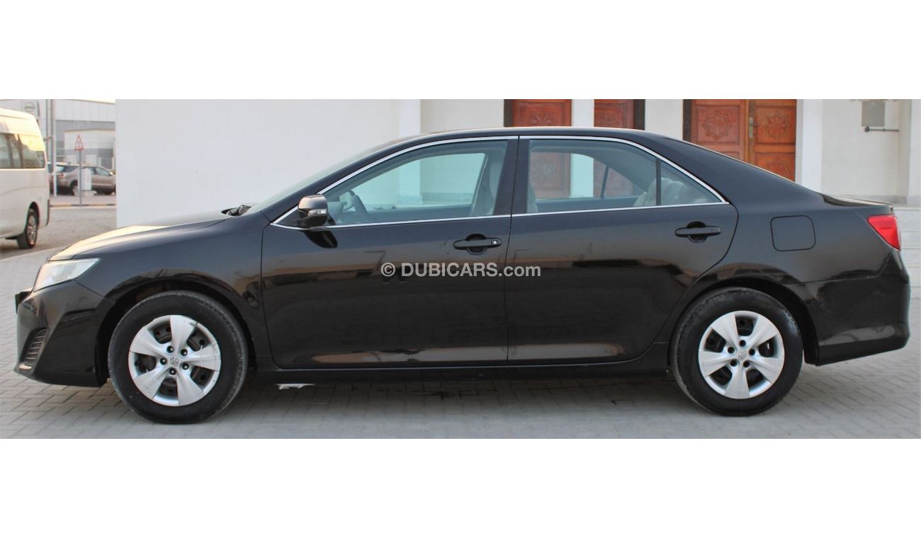 تويوتا كامري تويوتا كامري 2015 خليجي بحالة ممتازة بدون حوادث نظيفه جدا من الداخل والخارج