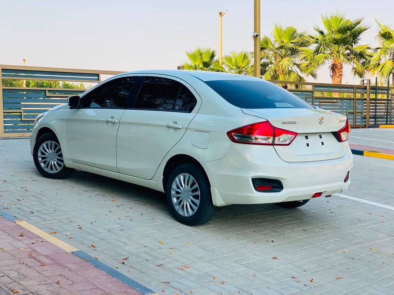 سوزوكي سياز GLX