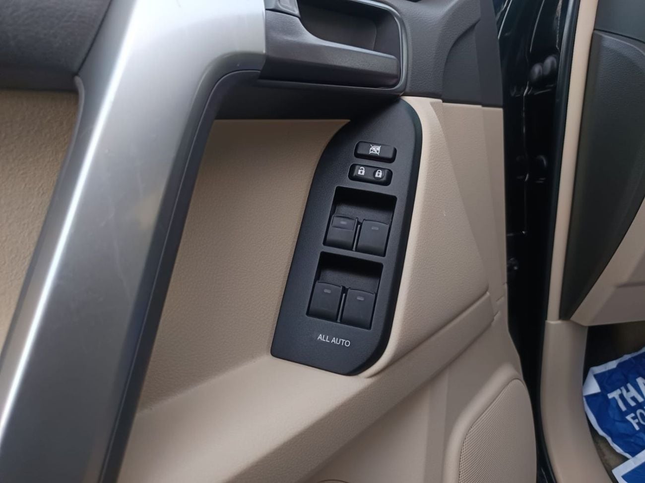 تويوتا برادو PRADO GXR 4.0L AWD BLACK 2022