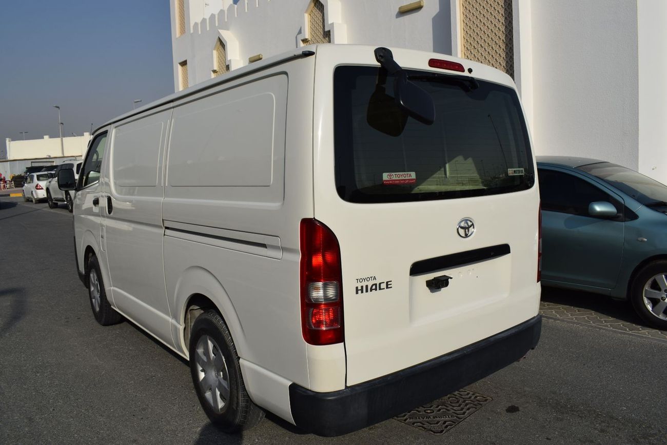 Toyota Hiace GL STD Roof Panel Van Toyota Hiace std roof van, model:2021. Only done 44000 km