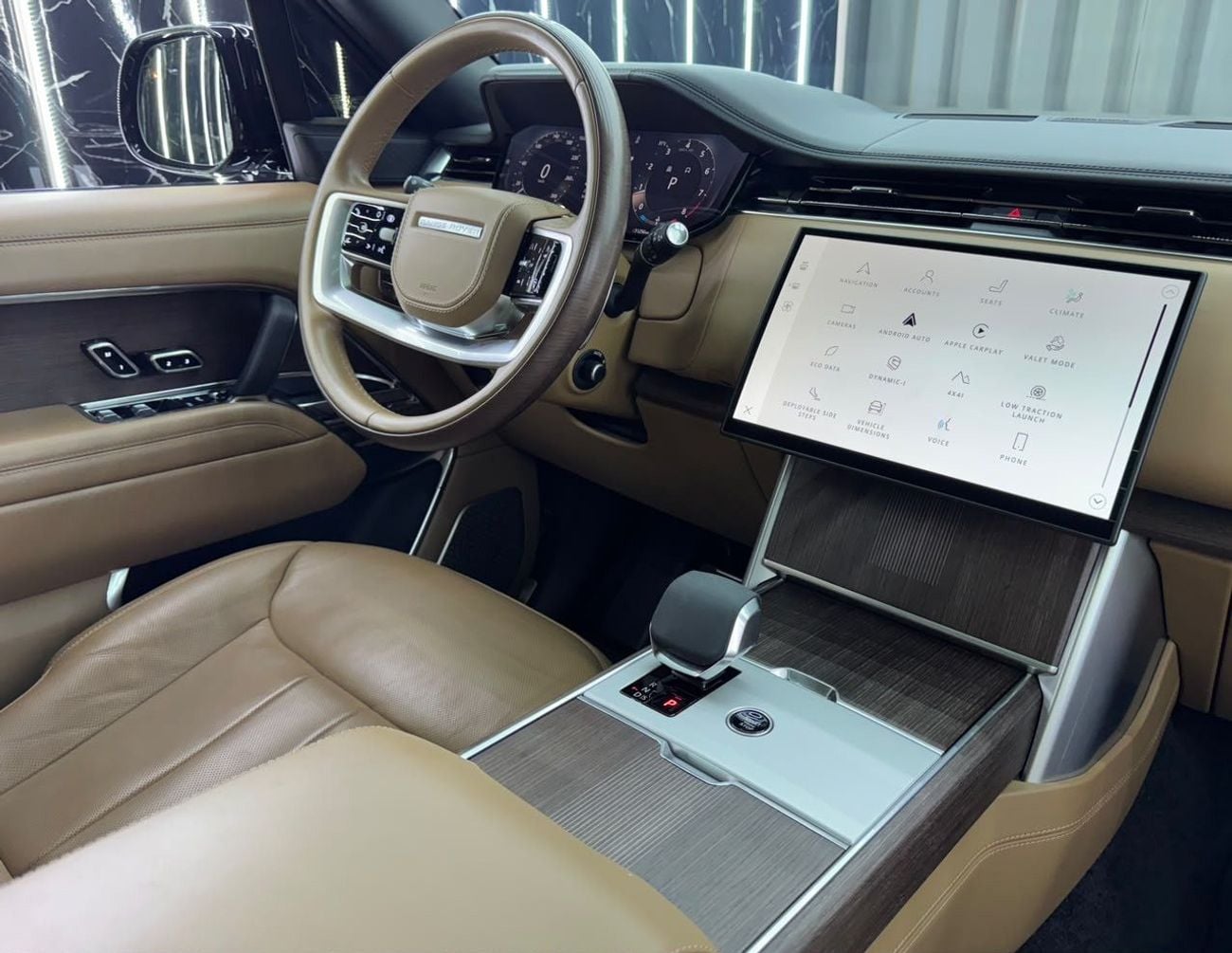 Land Rover Range Rover AUTOBIOGRAPHY LWB P530 TWIN TURBO |LWB | FLAGSHIP LUXURY |GCC | AL TAYER  WARRANTY  & SERVICE2029