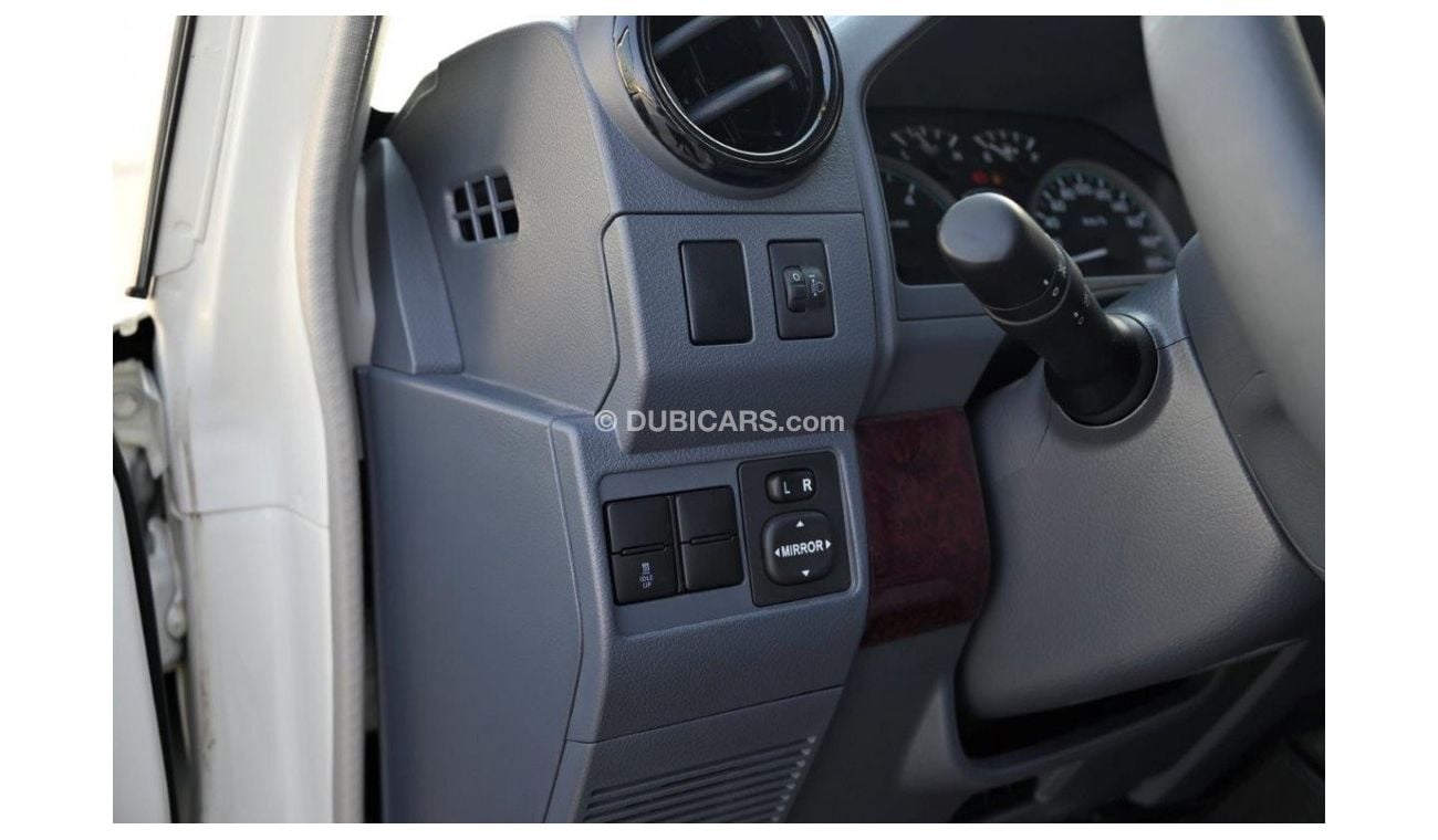 Toyota Land Cruiser Pick Up 79 Double Cab Limited