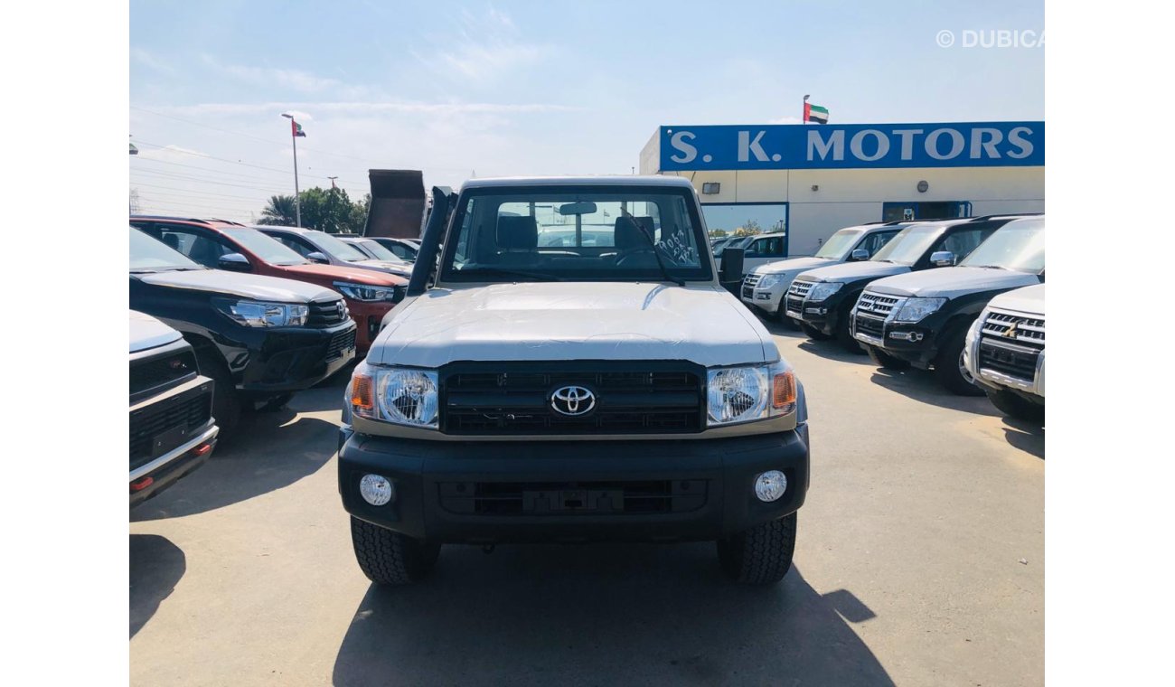 Toyota Land Cruiser Pick Up FULL OPTION (4.2L DIESEL)