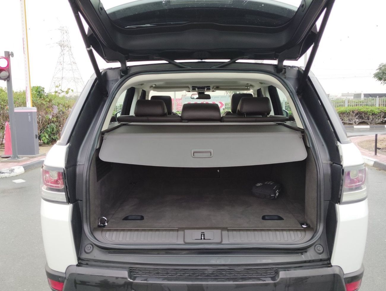 لاند روفر رينج روفر سبورت HSE 3.0L (340 HP)