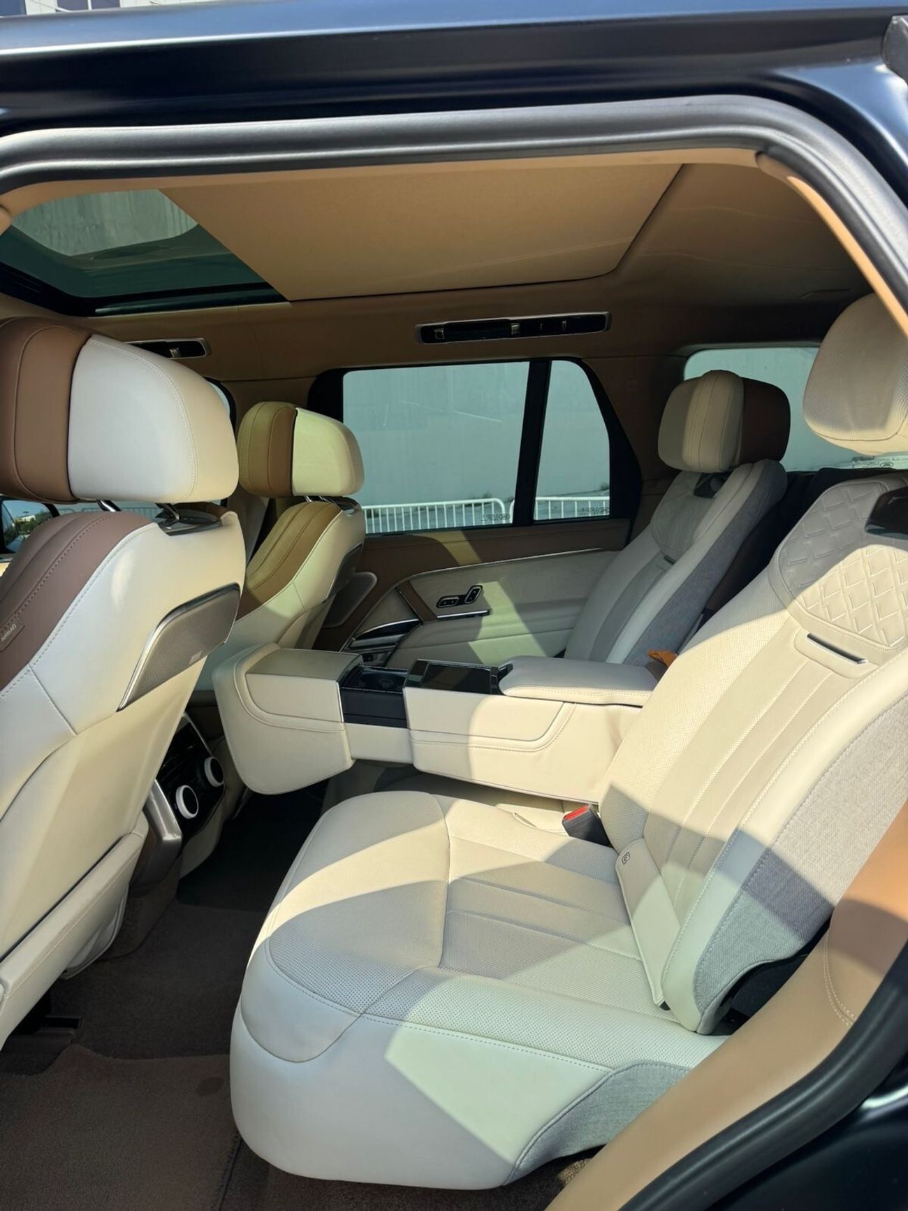 لاند روفر رينج روفر سبورت SV Edition Two P635 4.4L