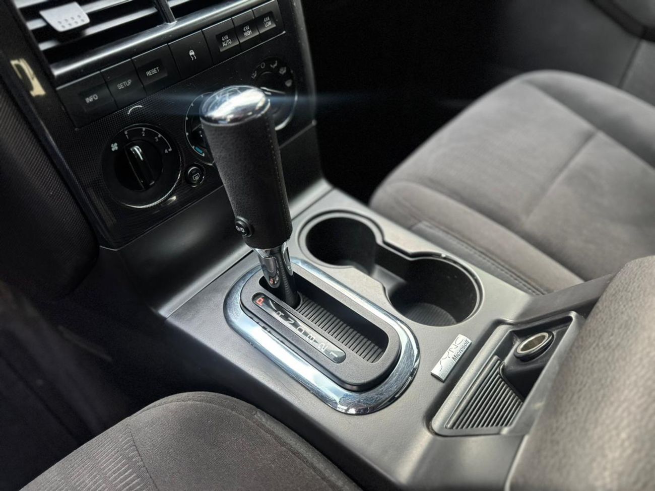 Ford Explorer FORD EXPLORER XLT 2010 - V6 4WD - WELL MENTAINED