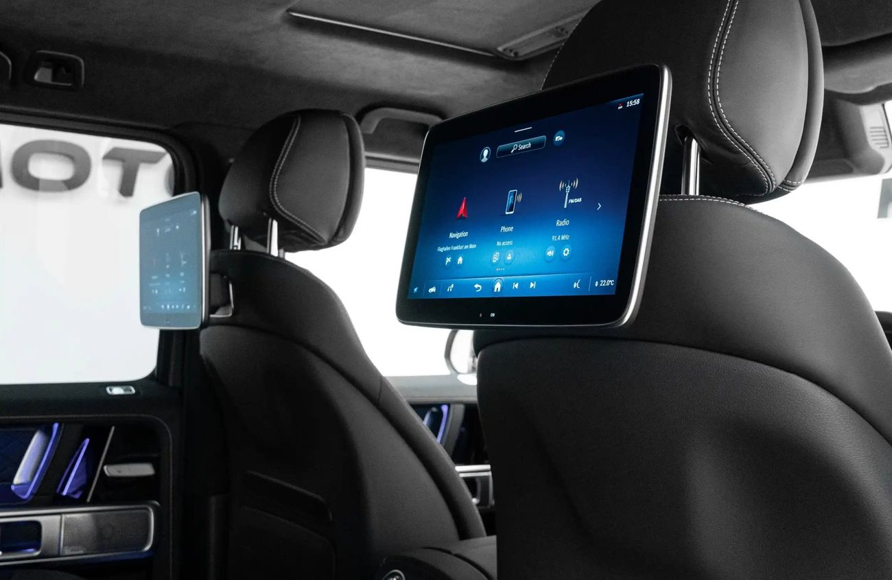 Mercedes-Benz G 63 AMG 4.0L V8 Twin-Turbocharged Engine + eMotor