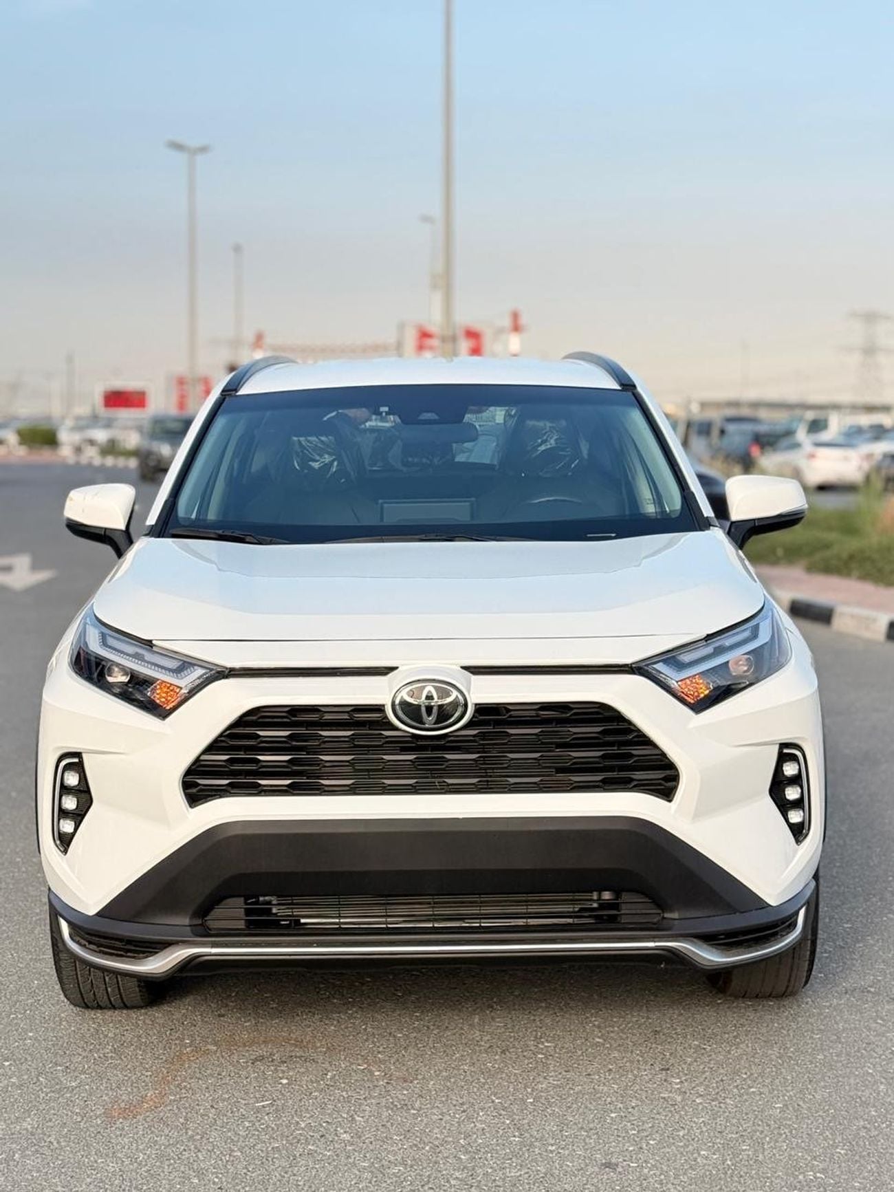 تويوتا راف ٤ XLE 2.5L full option