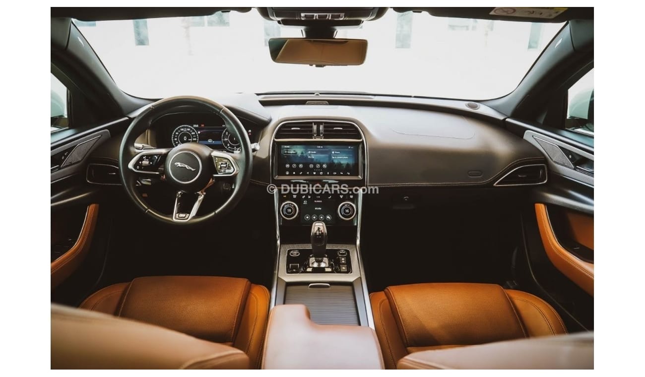 Jaguar XE R-Dynamic SE