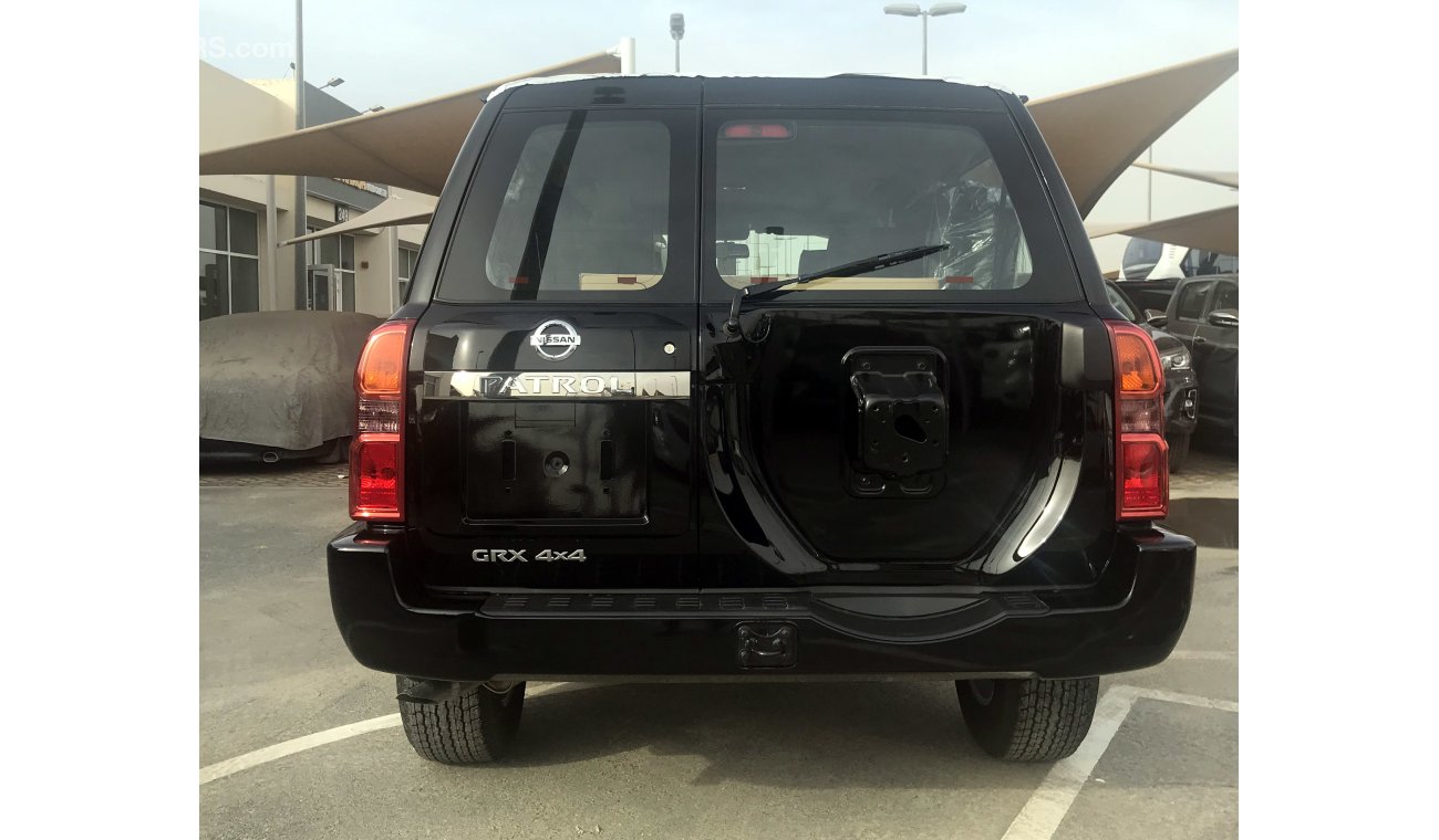 نيسان باترول سفاري LHD - NISSAN PATROL SAFARI Y61 4.8L PETROL GRX MANUAL