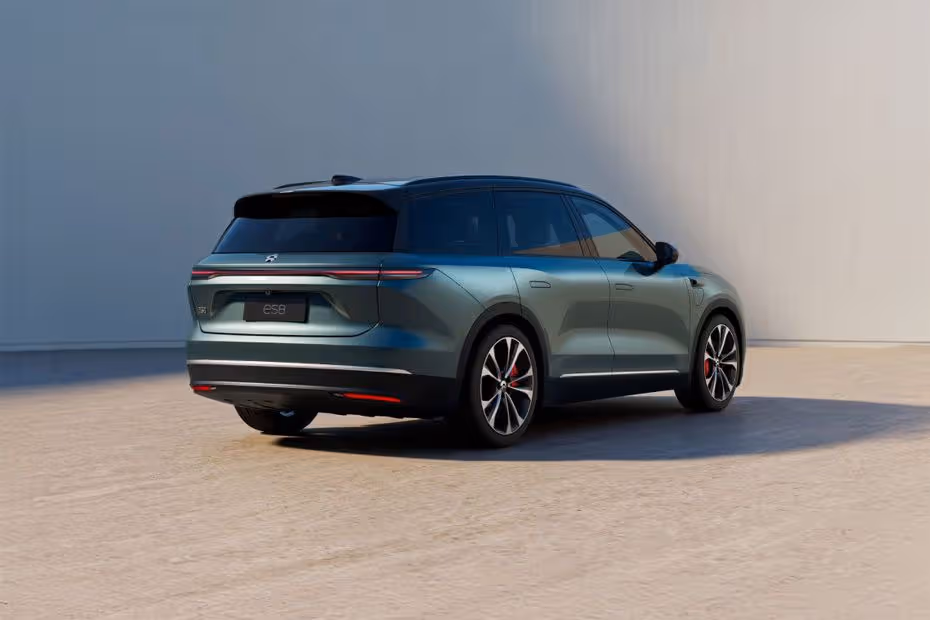 Nio ES8 exterior - Rear Left Angled