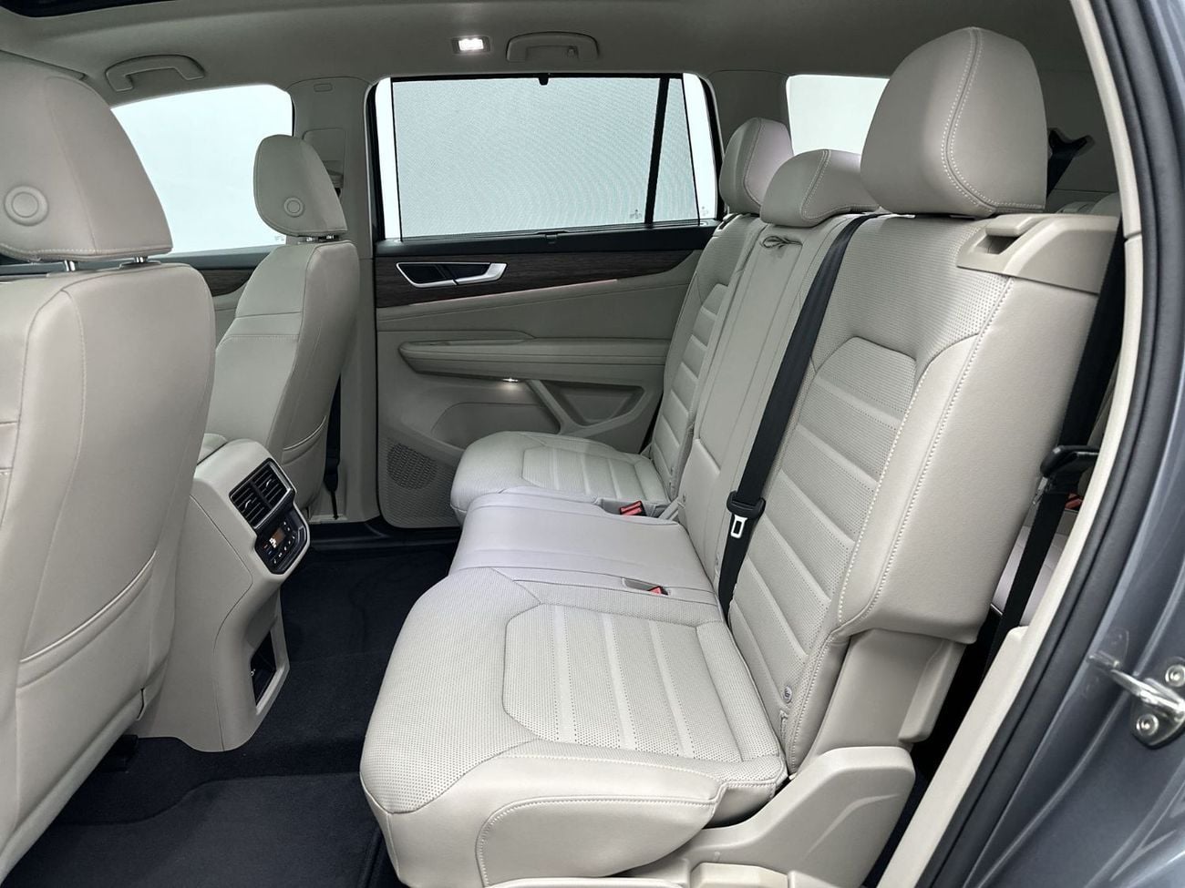 Volkswagen Teramont COMFORTLINE Teramont Comfortline 2L Facelift 2 | Ex-Demo Car| Premium 7-Seater | Panoramic Sunroof | Digital Coc