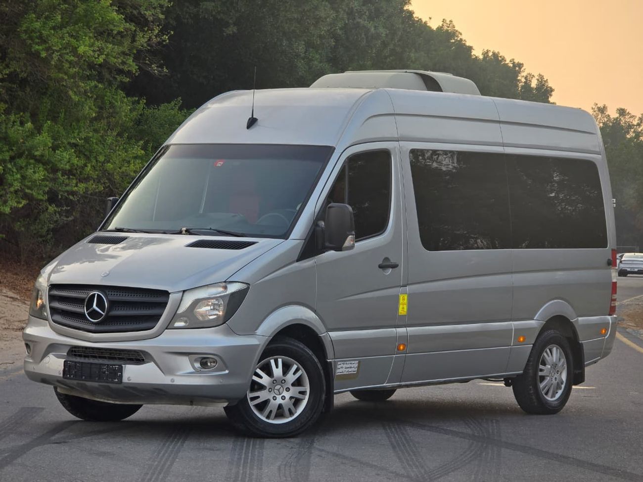 Mercedes-Benz Sprinter MERCEDES SPRINTER 2015 GCC  // VIP SEATS // GOOD CONDITION // TV // FULL OPITION