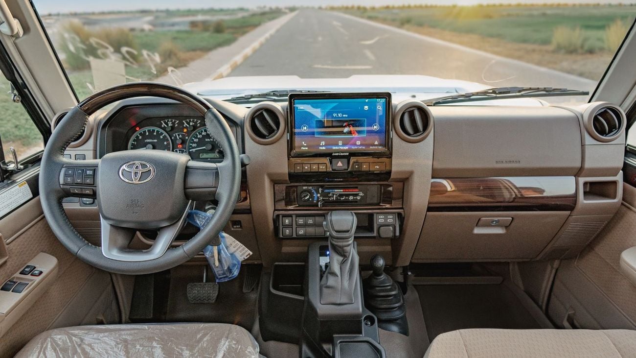 تويوتا لاند كروزر بيك آب 2025 Toyota Land Cruiser LC 79 4.0L AT Petrol (Gray-Brown)