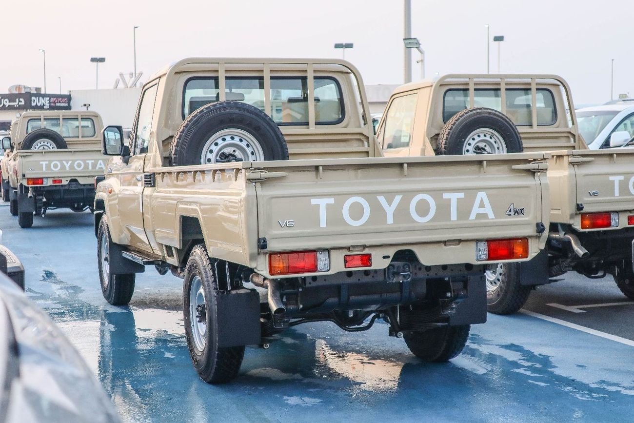 تويوتا لاند كروزر بيك آب Toyota Land Cruiser Pick Up 2024 4.0L Single Cab