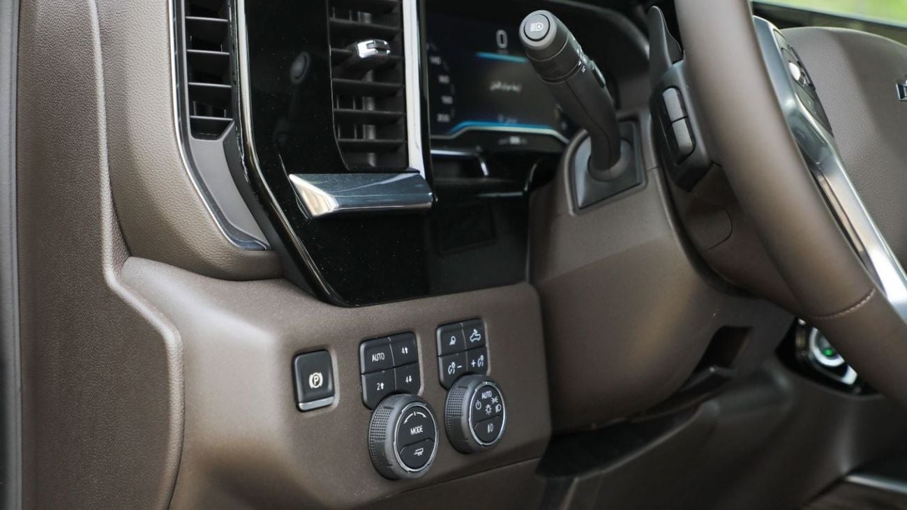 Chevrolet Silverado 1500 RegularCab Trailboss GCC / 3 Years Warranty / For Local Registration +5%