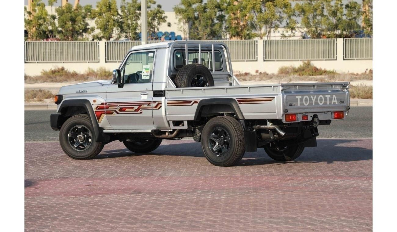 Toyota Land Cruiser Pick Up 2024 Toyota LC79 Single Cab 4.0 - SILVER inside BEIGE | Export Only