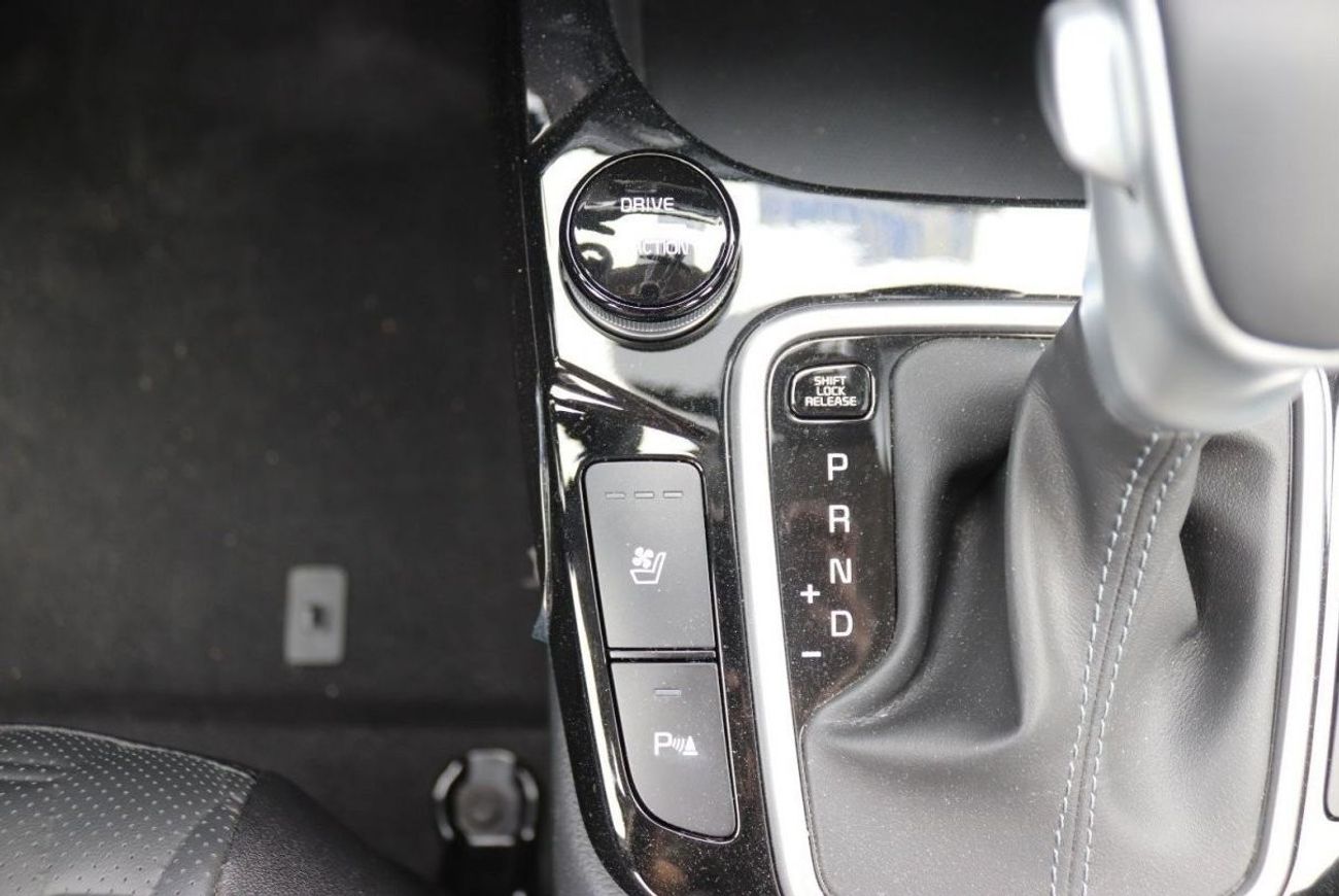 Kia Seltos 1.6 L, PREMIUM, KEYLESS ENTRY, PUSH START, BOSE SOUND SYSTEM, ELECTRIC SEAT, 2023 FOR EXPORT