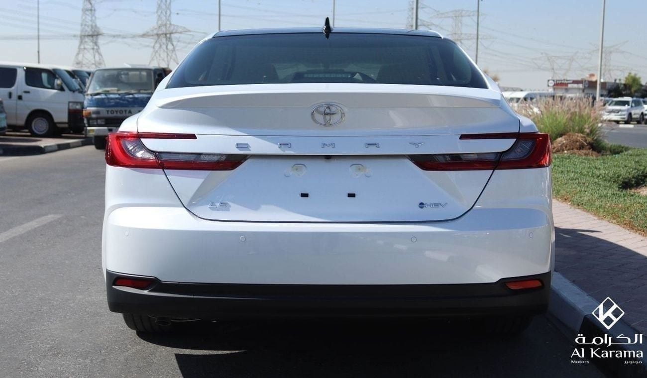 Toyota Camry LE HEV 2.5L Hybrid | Panoramic Roof | Power Seat | Rear Camera | 18" Alloy Wheels | GCC Specs