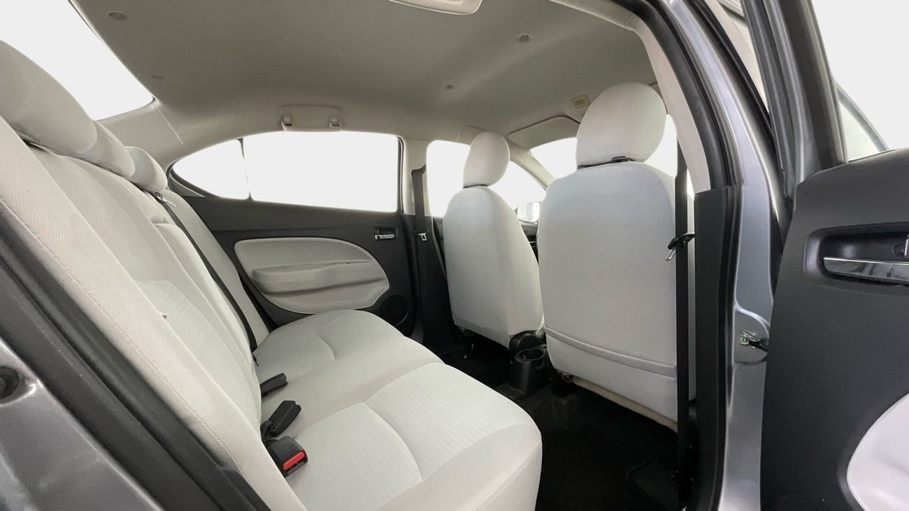 ميتسوبيشي اتراج GLX Full | شامل الضمان | 0 ﺪﻔﻋﺓ ﺃﻮﻟﻯ