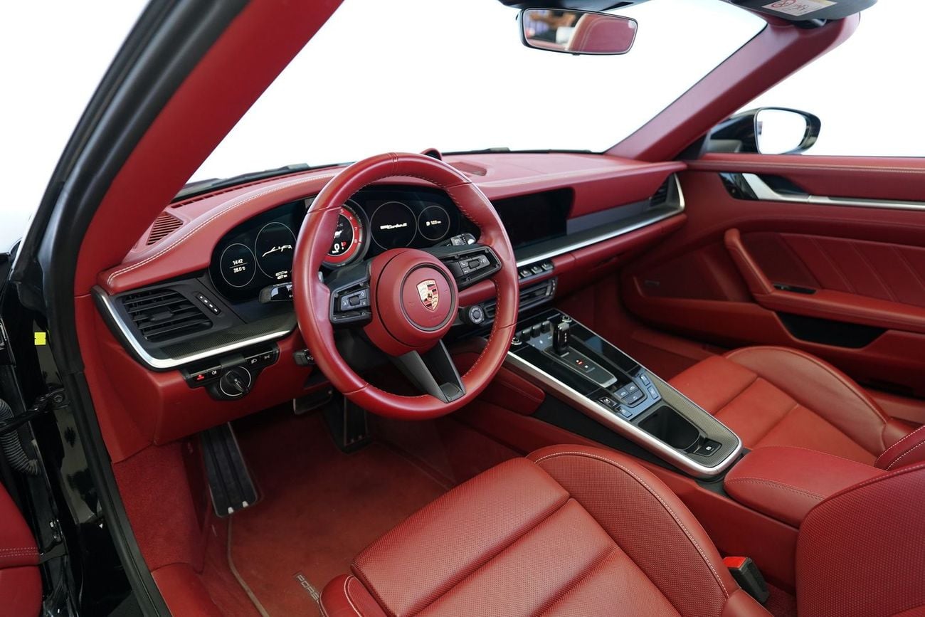 Porsche 911 Turbo S 3.8L (640 HP) Convertible