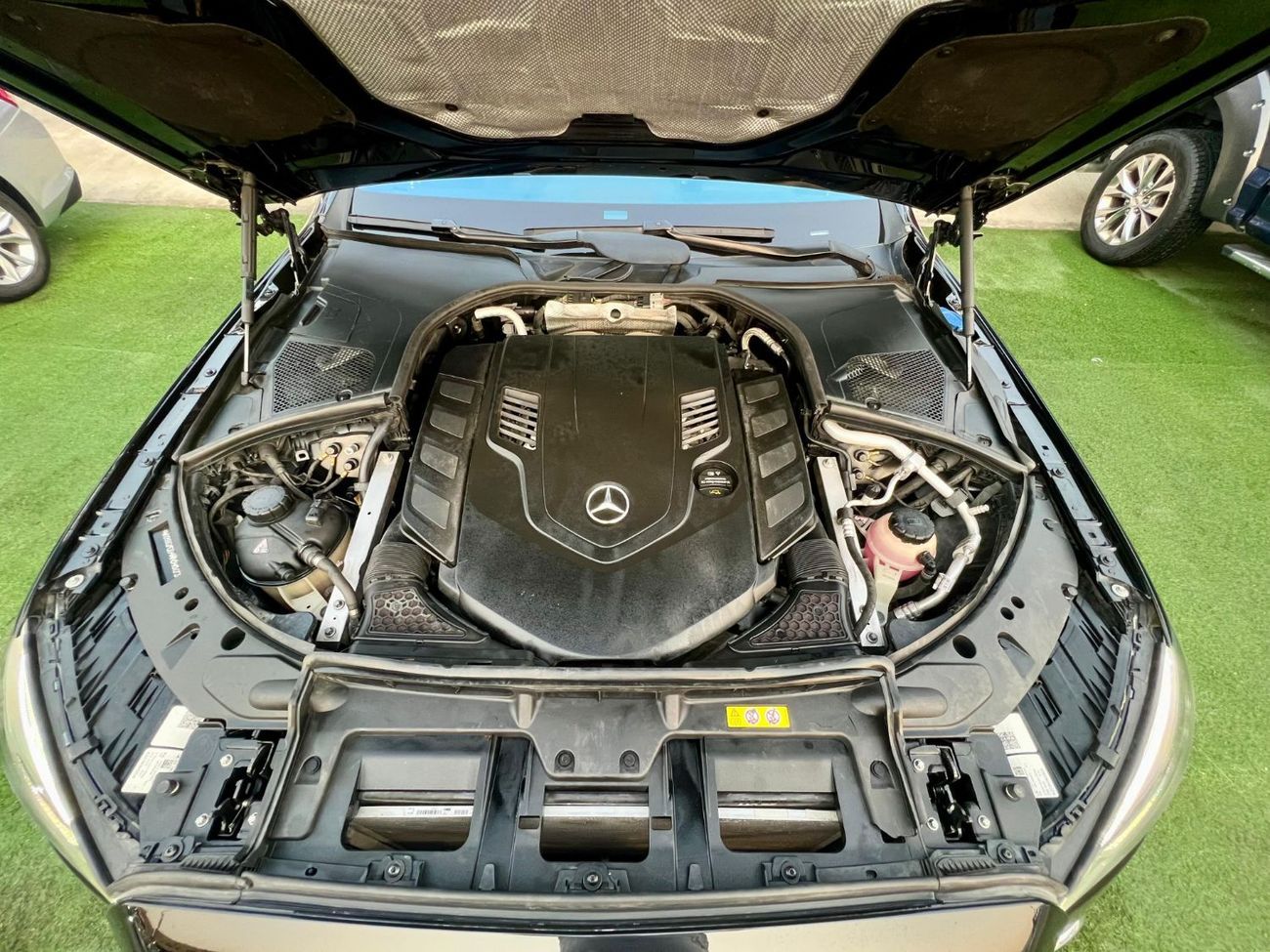 Mercedes-Benz S 580 4MATIC Exclusive 4.0L warranty one year bank financie available