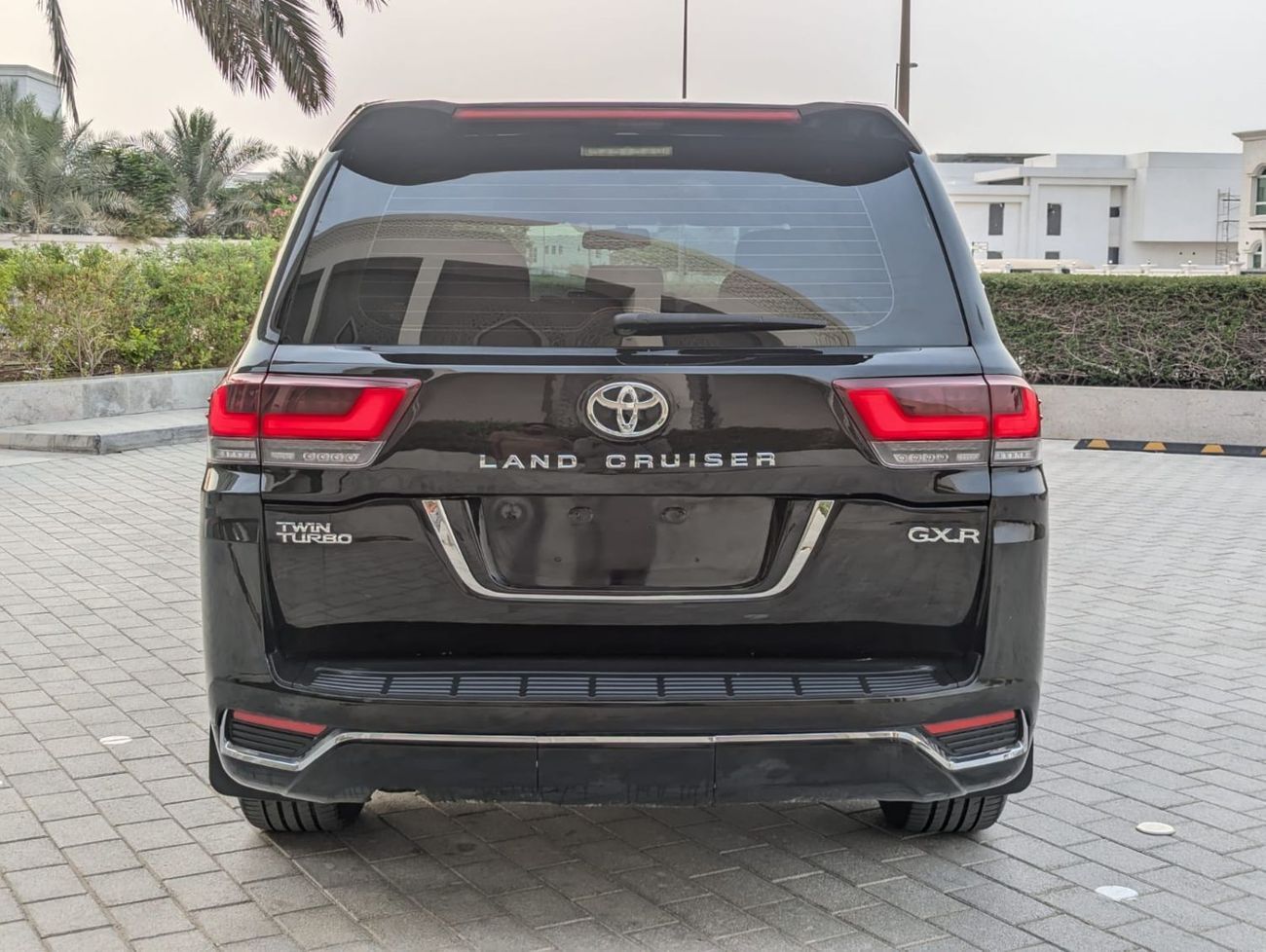 تويوتا لاند كروزر Toyota Landcruiser 2015 facelifted 2025 with interior and exterior v6 4.0L