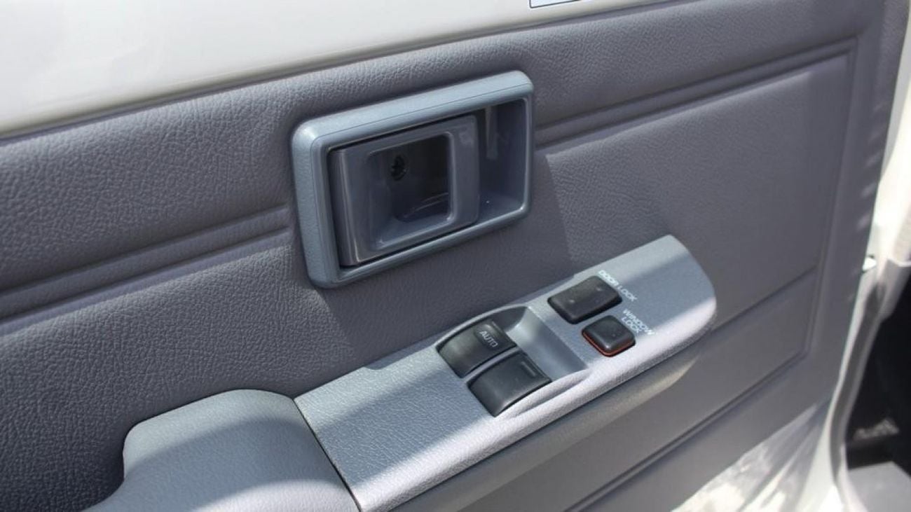 تويوتا لاند كروزر بيك آب Toyota/LAND CRUISER PICK UP D 4.2L SC 3 seater 2 AIRBAG & ABS MT