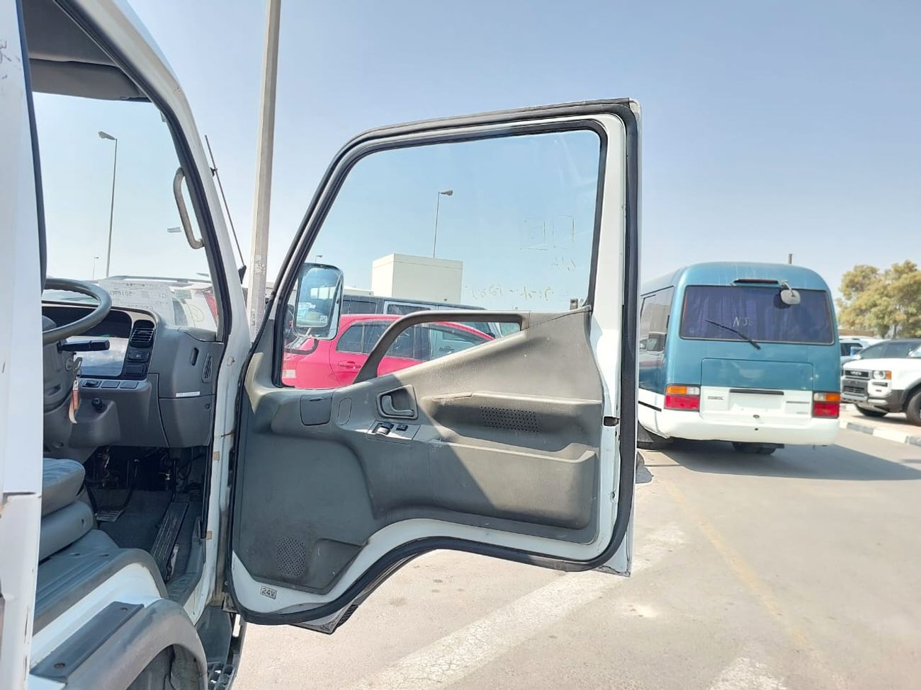 ميتسوبيشي فوسو كانتير MITSUBISHI CANTER TRUCK RHD 1994 MODEL 4.5 L DIESEL MANUAL(PM00627)