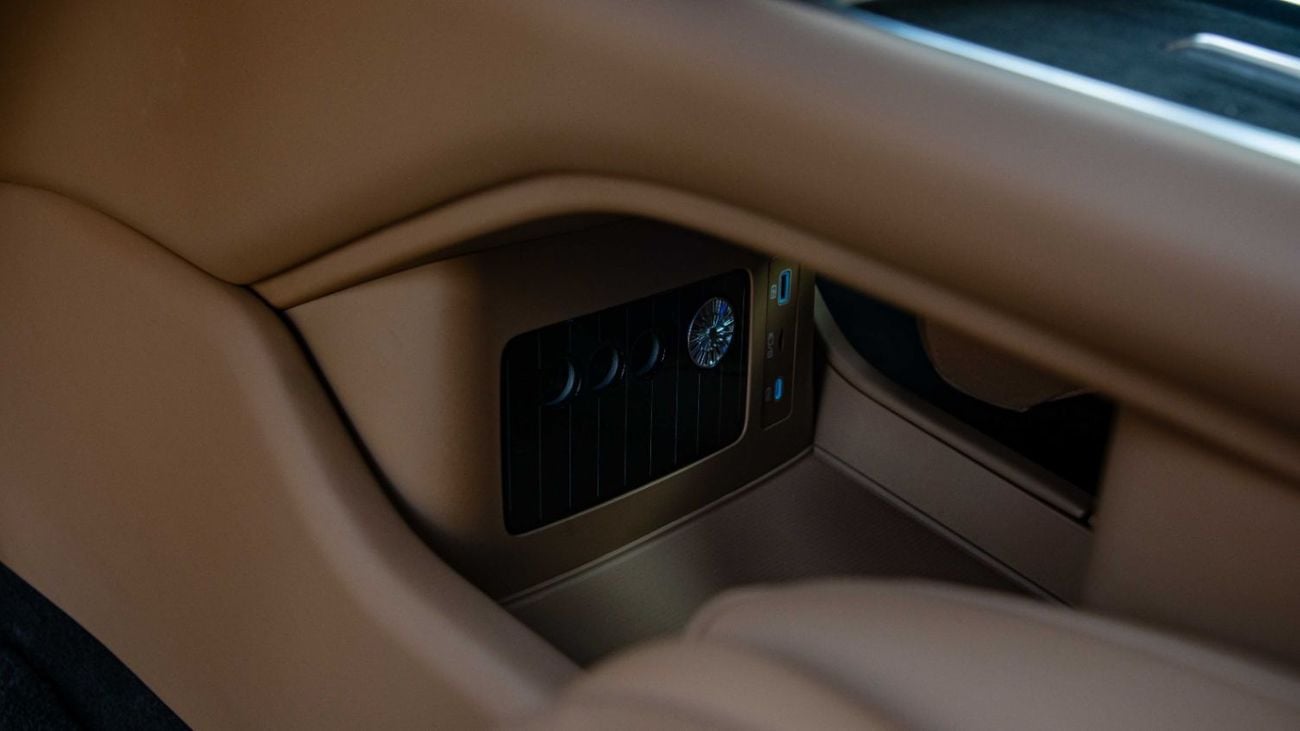 Yangwang U8 LWB DM-i U8L DINGSHI EDITION | 2025 | For Local Registration +10%