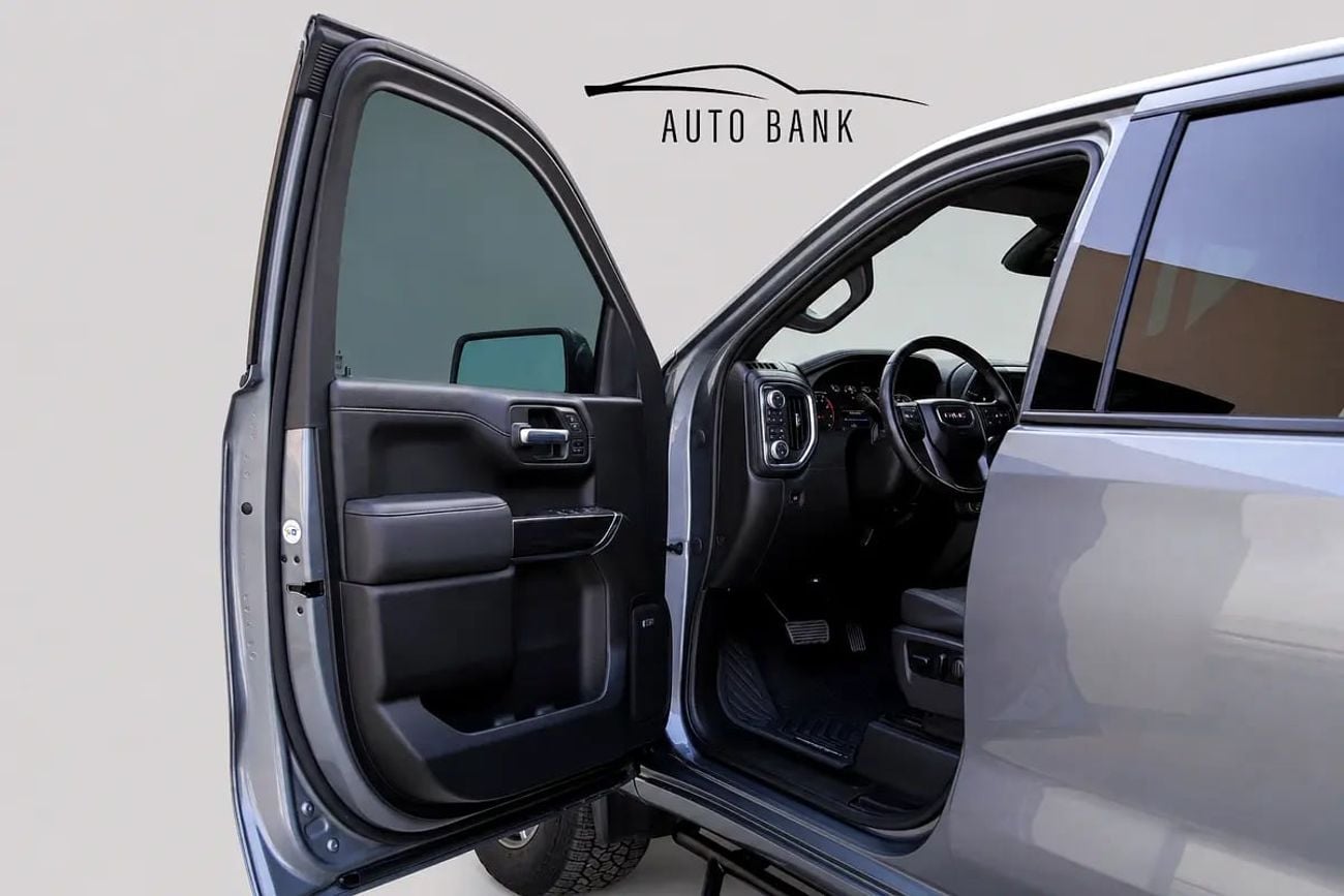 GMC Sierra 1500 CREWCAB AT4 | GCC Specs | Low Mileage | Off-Road Ready