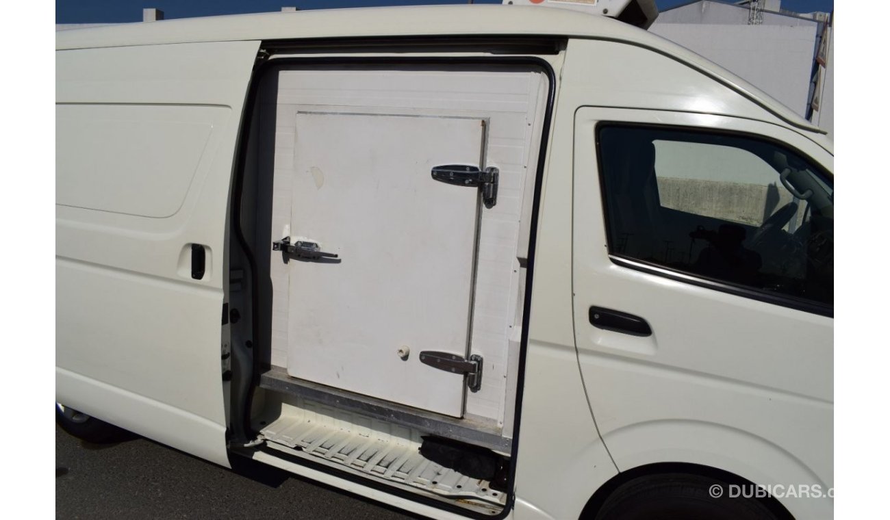 Toyota Hiace GL - High Roof LWB Toyota Hiace Highroof Chiller, Model:2015. Excellent condition