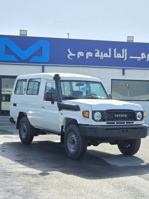 تويوتا لاند كروزر 70 LC 78 HARDTOP 4.0L MT GRJ78 4.0L PETROL M/T 9 SEATER HARDTOP GCC SPECIFICATION