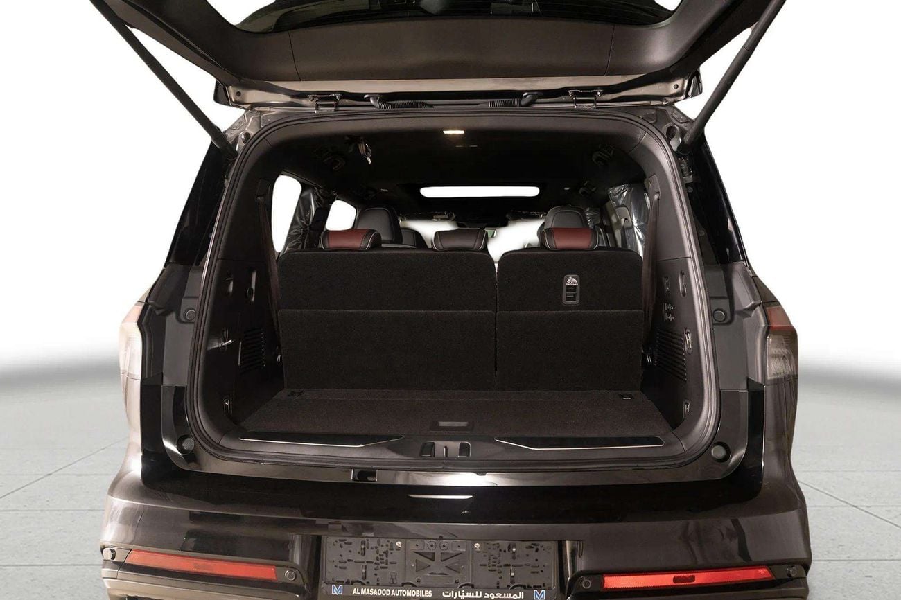 Infiniti QX80 AUTOGRAPH CAPTAIN CHAIRS 3.5