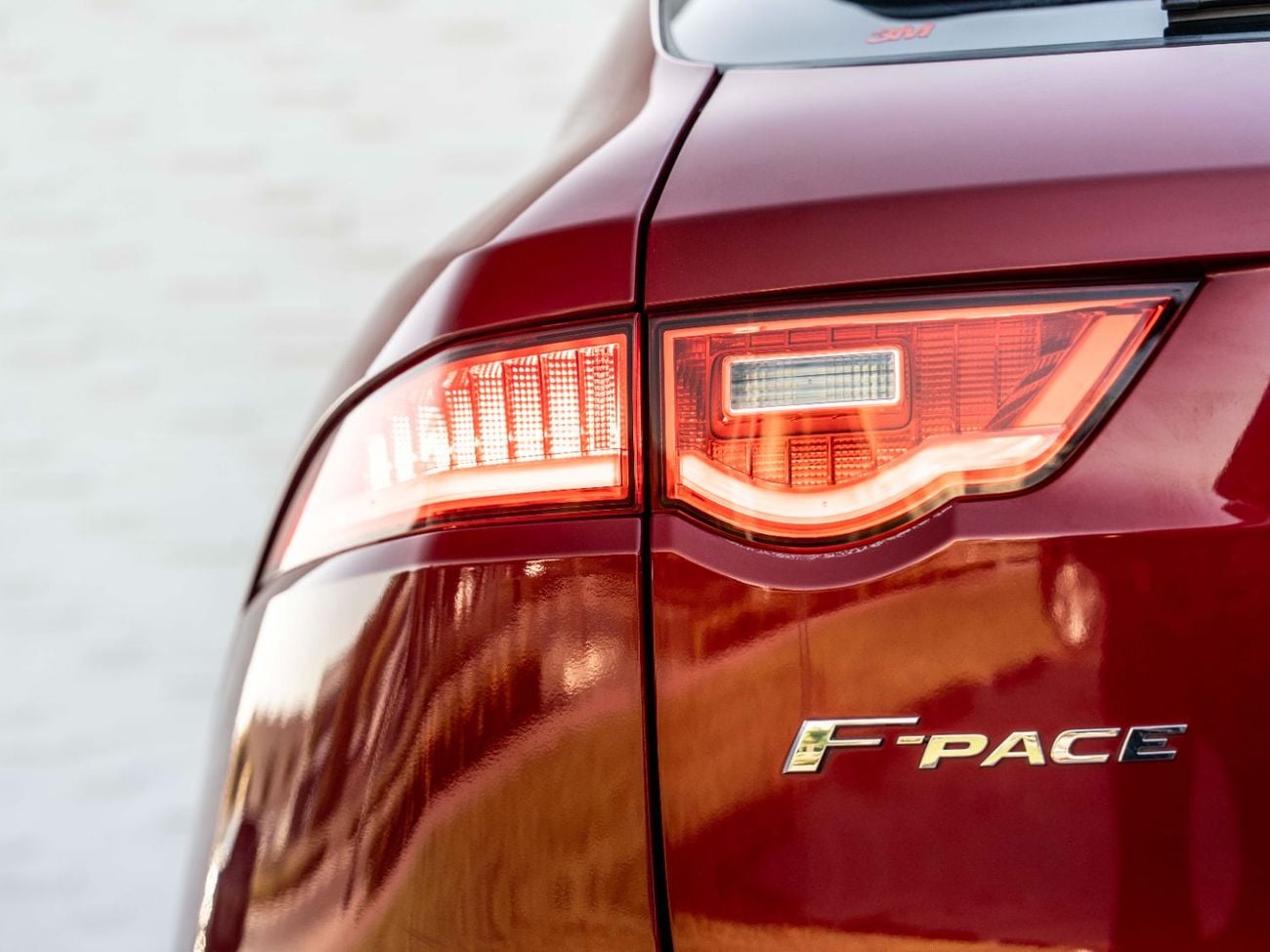 Jaguar F-PACE 25T