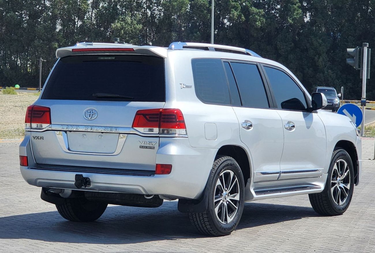 تويوتا لاند كروزر VX.R V8 upgrade 2021