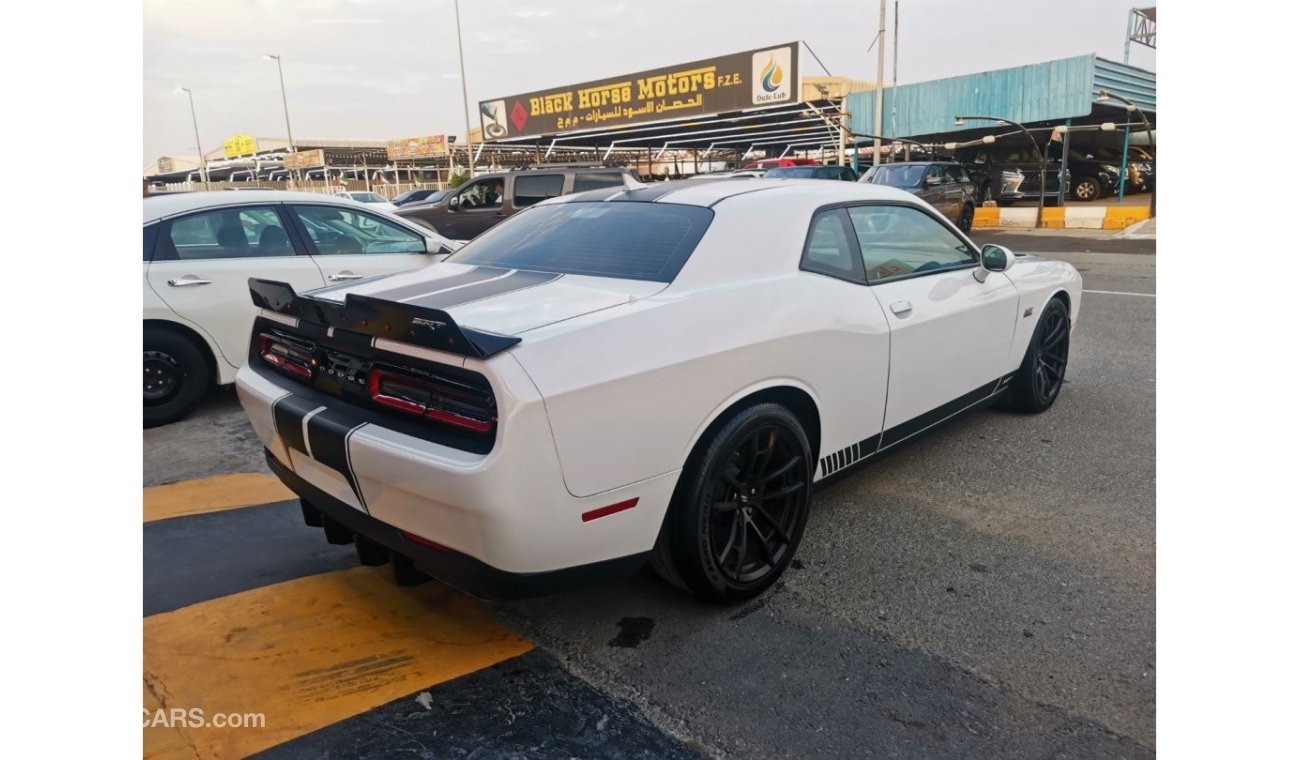 Dodge Challenger CHALLENGER