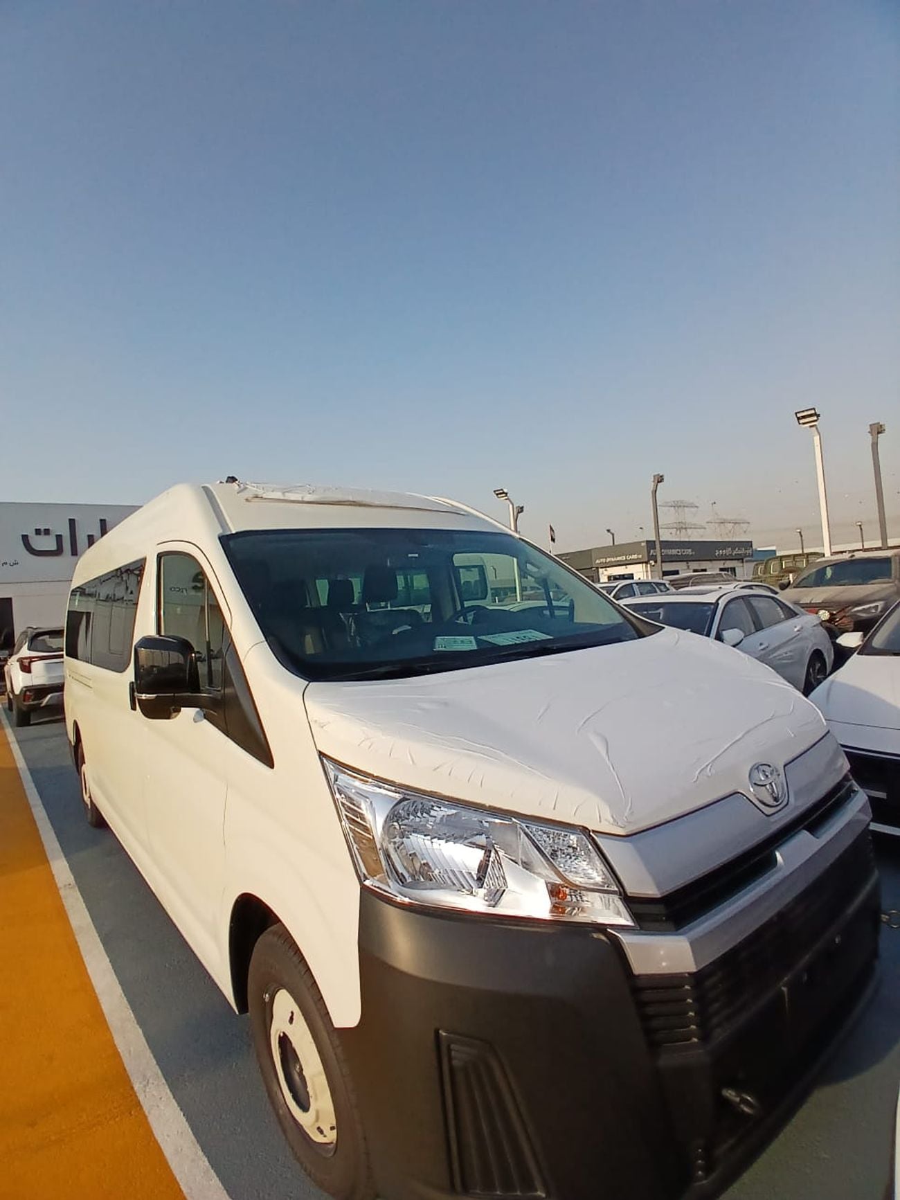 تويوتا هاياس 2.8L Diesel Manual Transmission, High Roof, 13 Seater, Model 2026