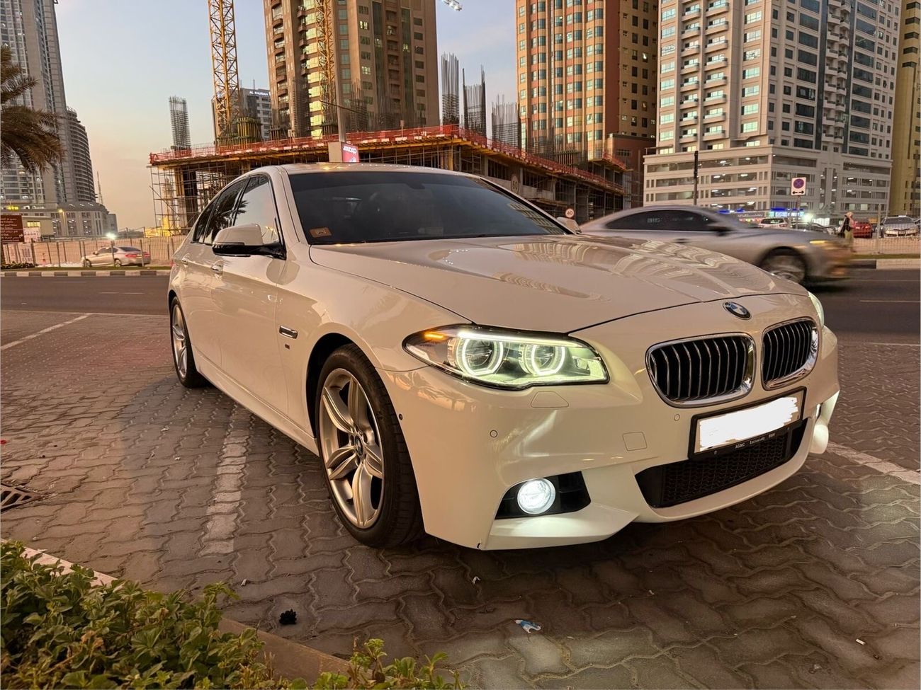 BMW 528i