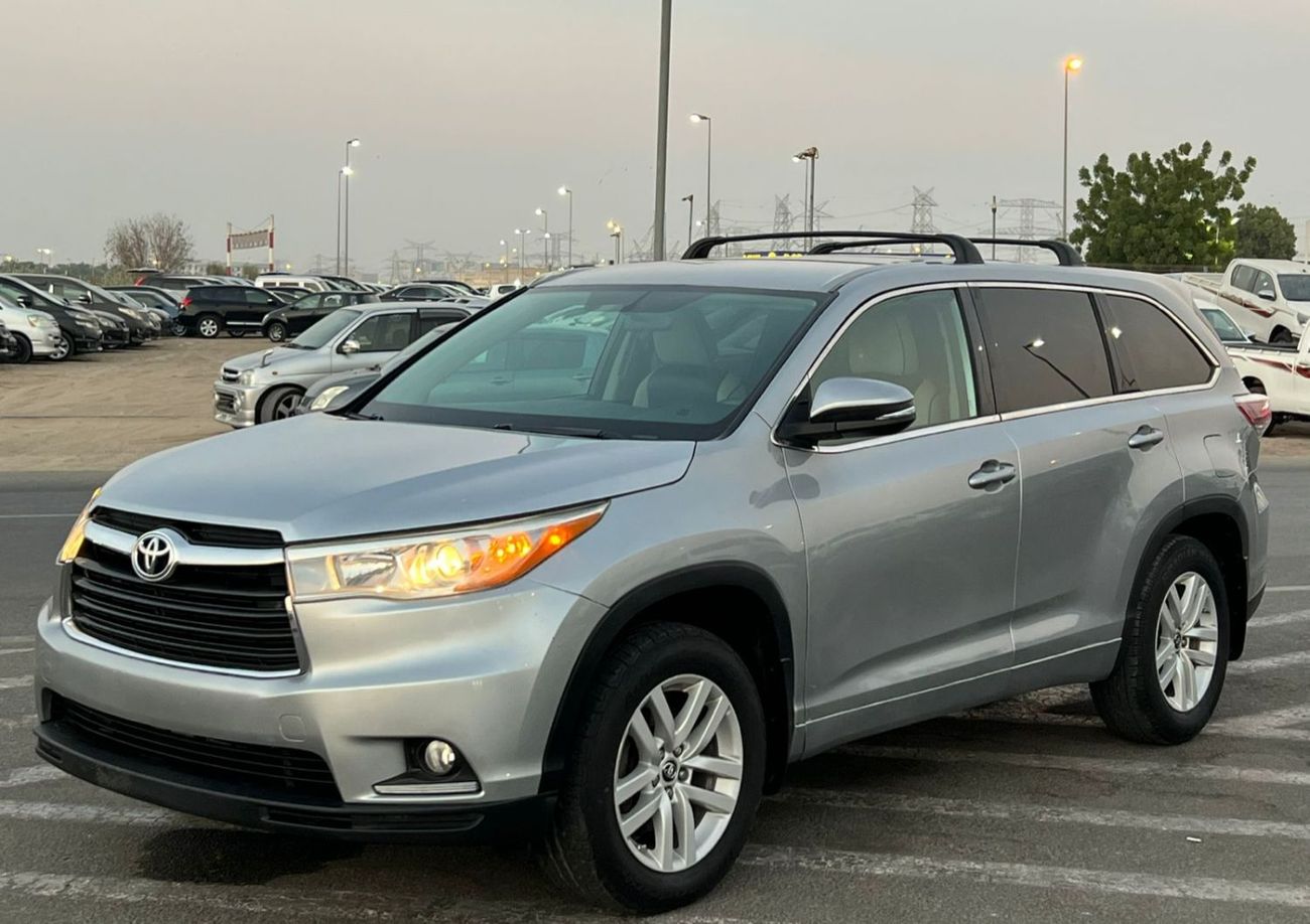 Toyota Highlander 2016 Toyota Highlander MidOption -3.5L - V6 - Rear  Camera - AWD 4x4 - Leather Seat -  7 seater