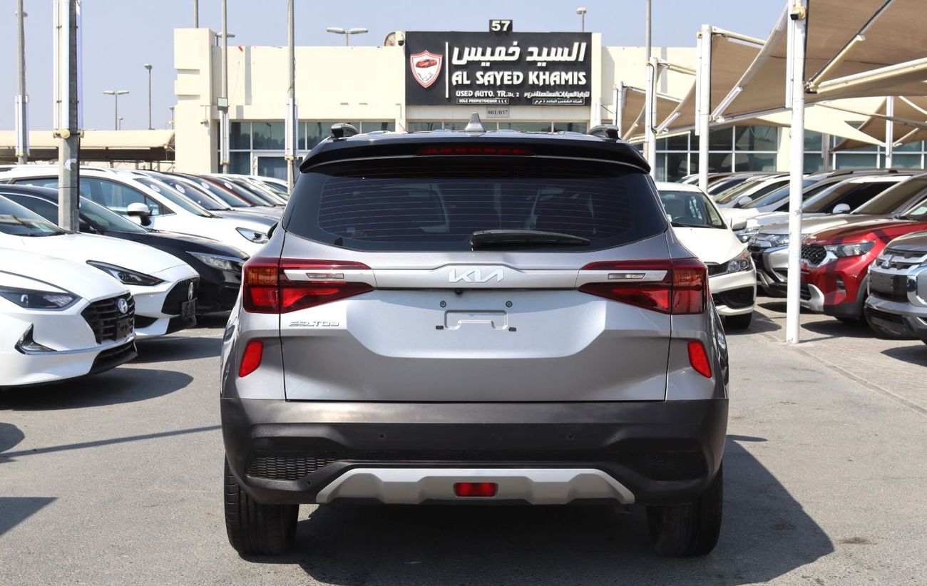كيا سيلتوس كيا سيلتوس خليجى بدون حوادث  وبحاله ممتازه - محرك1.6L ممشى 75000 كم بسعر 53000 درهم