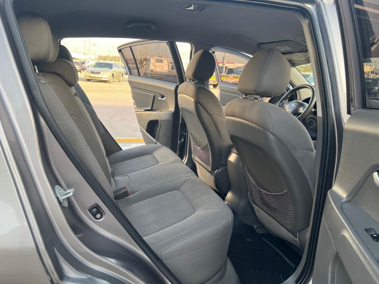 كيا سبورتيج LX 2.0L