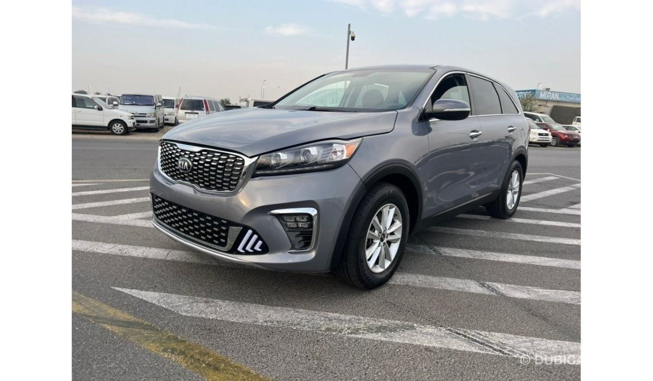 كيا سورينتو 2020 Kia Sorento LX 3.3L V6 7 Seater MidOption /