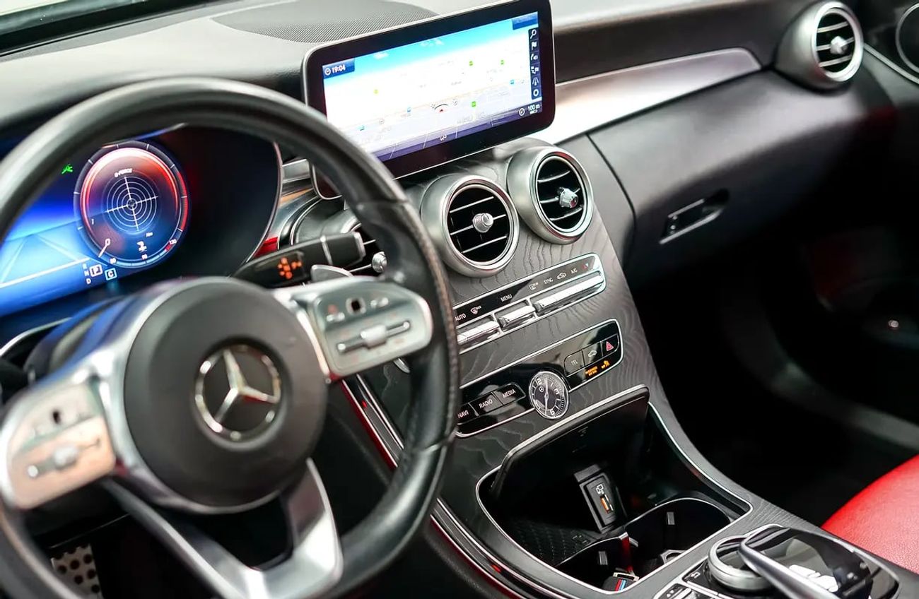 مرسيدس بنز C 200 أفانتجاردي 1,365/Month | C200 AMG | GCC - Under Warranty | Accidents Free