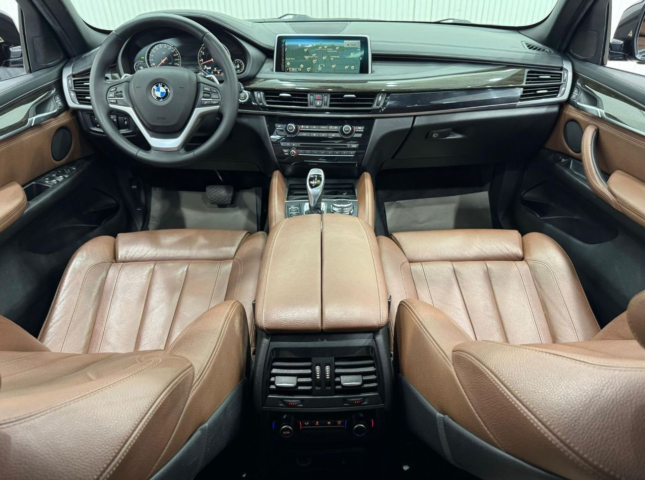 BMW X6 35i Exclusive 3.0L 2016 BMW X6 xDrive35i, Service History, Low Kms, Excellent Condition, GCC