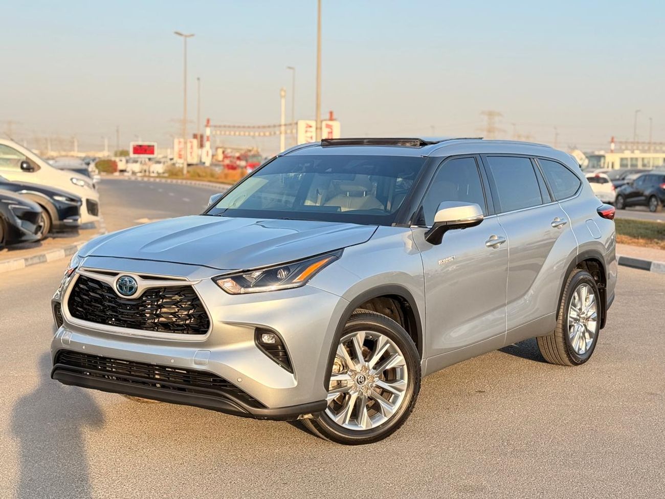 تويوتا تاندرا Platinum Hybrid 2024