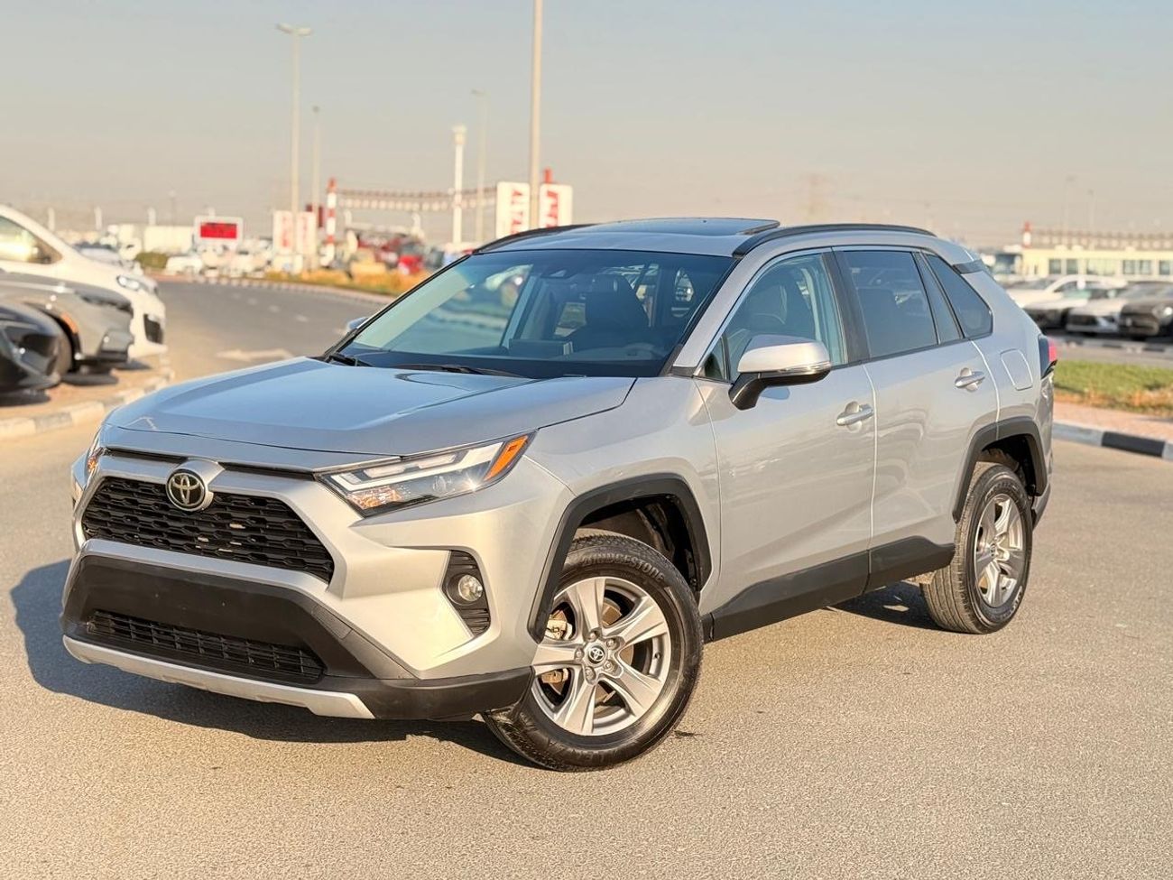 تويوتا راف ٤ XLE 2.5L Full option