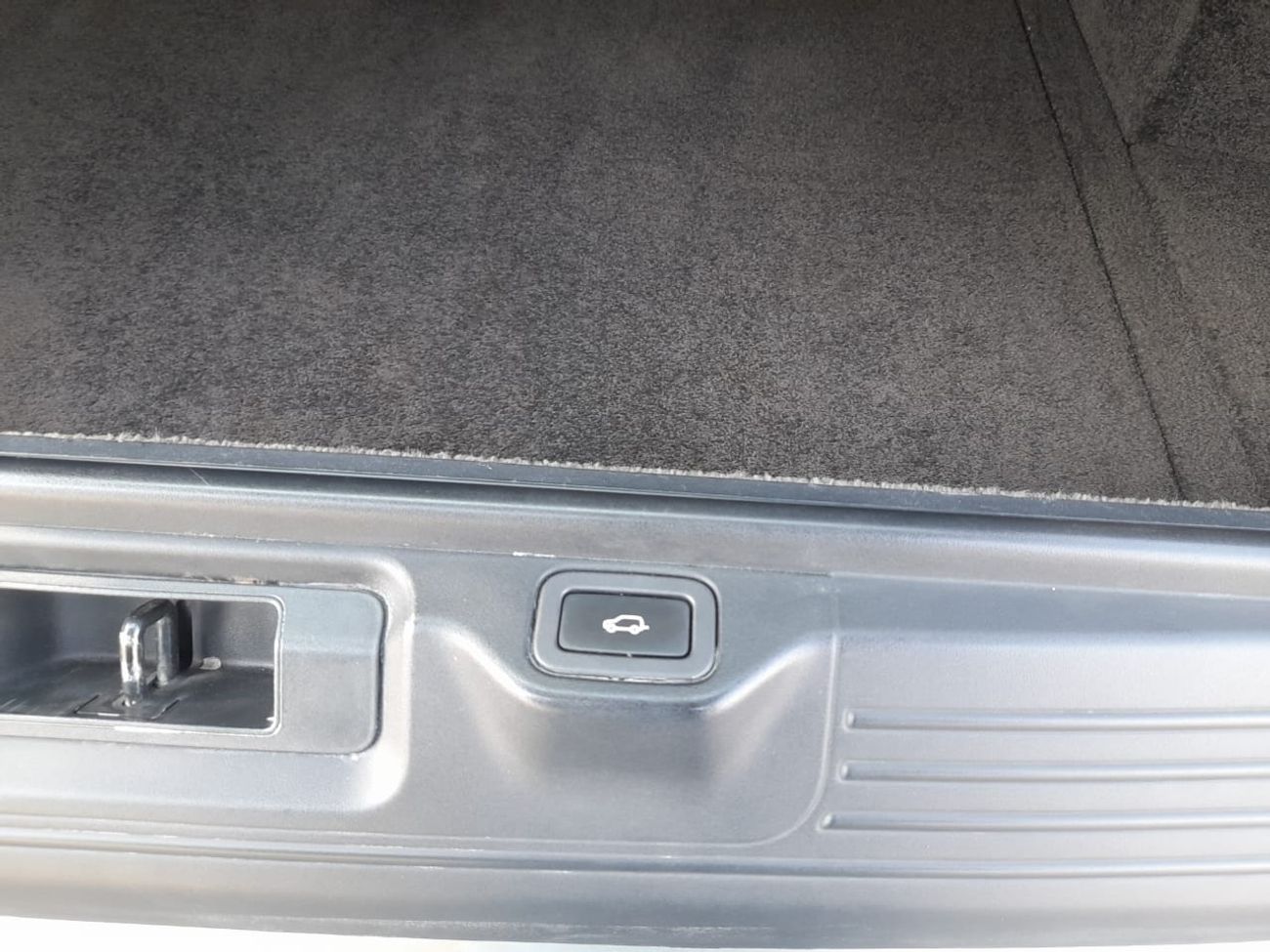 لاند روفر رينج روفر Land Rover Range Rover HSE Model Year- 2019 Kilometer- 159,400 Well-maintained car in excellent cond